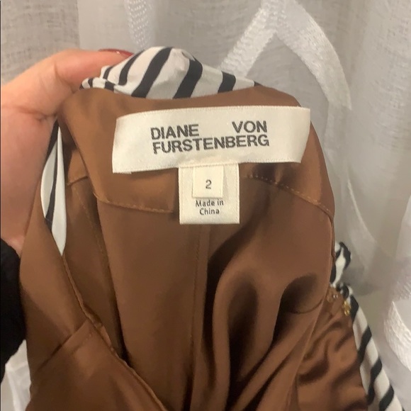 Contract Romper - Picture 5 of 5